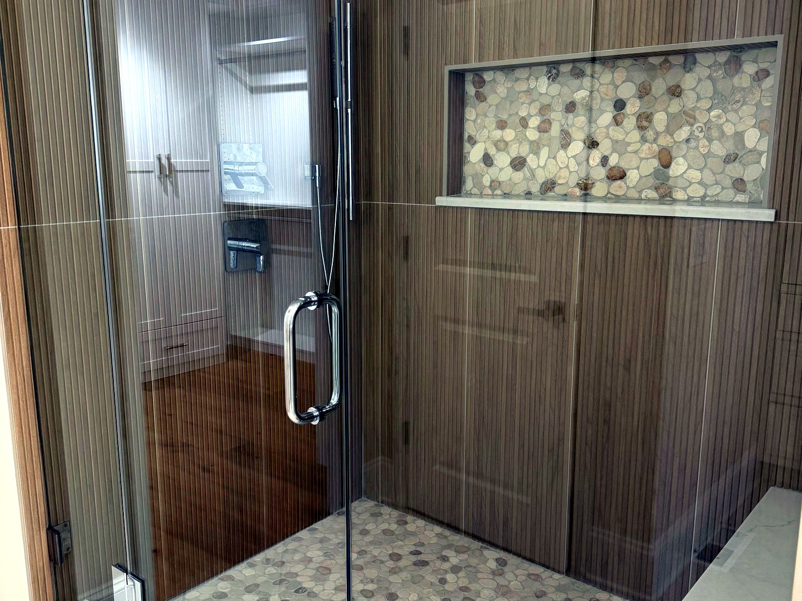 Custom Bathroom Renovations in Chicago, IL 02