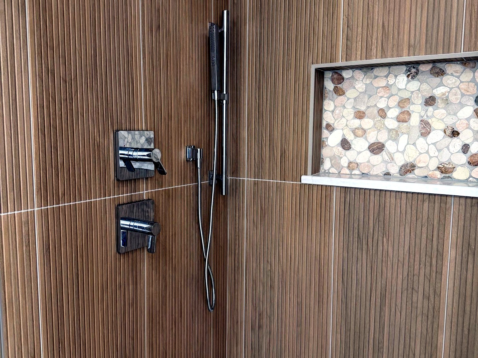 Custom Bathroom Renovations in Chicago, IL 07
