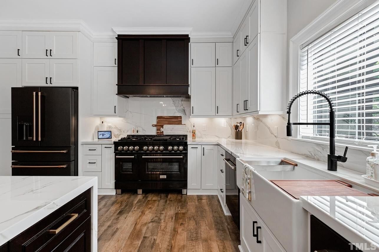 Kitchen Remodeling Contractors in Chicago, IL 12